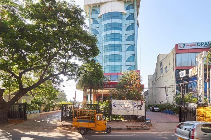 The Checkers Hotel Chennai Bagian luar foto